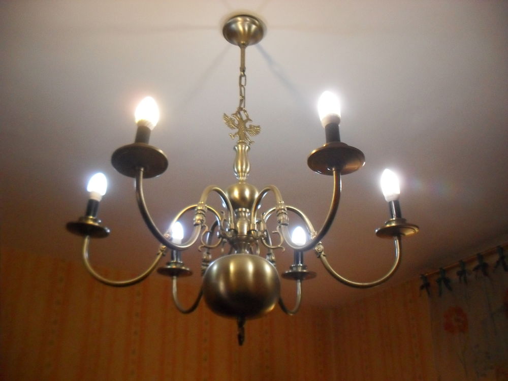lustres en &eacute;tain Décoration