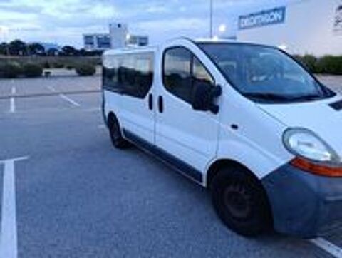 Trafic 2.0 D Confort (9pl) 2001 occasion 20000 Ajaccio
