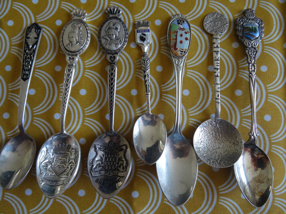 petites cuill&egrave;res de collection 