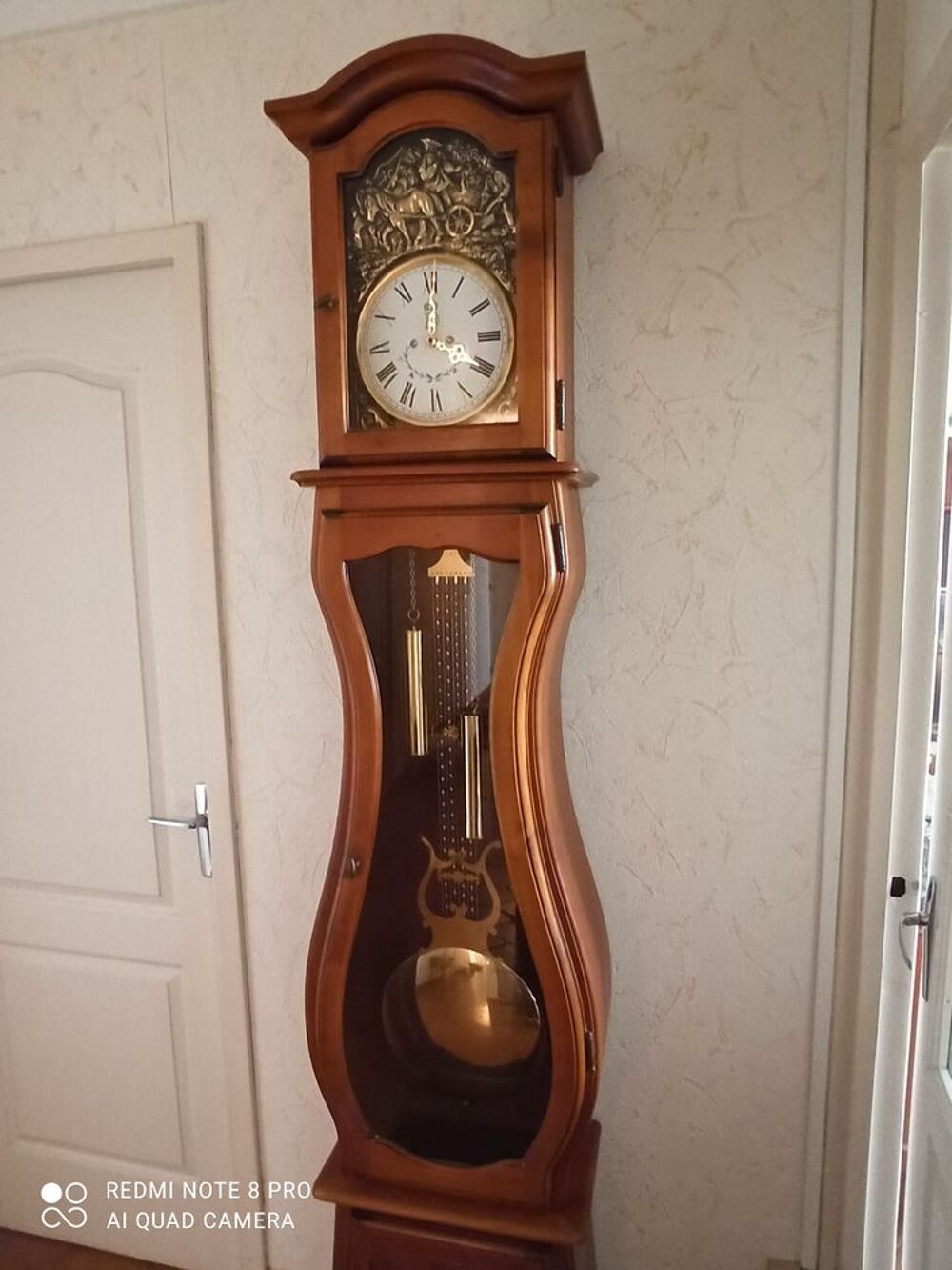 Horloge comtoise en merisier Décoration