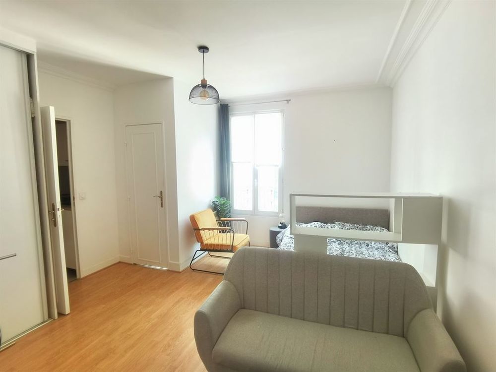 Location Appartement Studio Stalingrad Paris 10