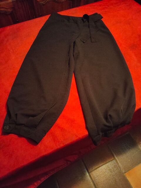 Pantalon noir taille 36 avec fermeture clair  5 Avermes (03)