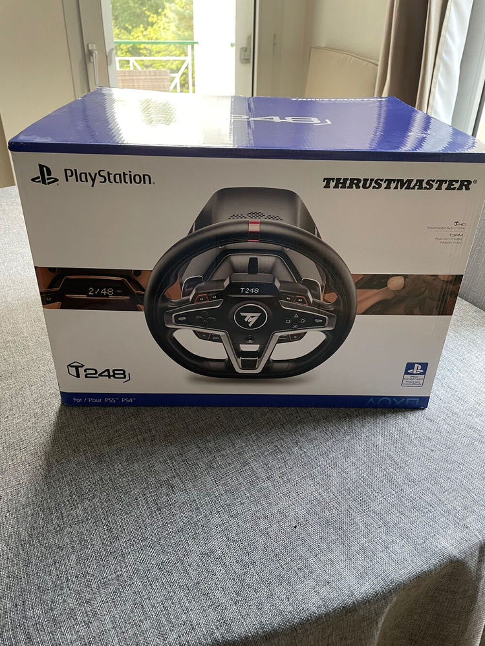 Volant Thrustmaster T248 pour PS4 / PS5 / PC Consoles et jeux vidéos