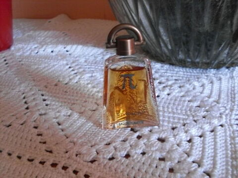 MINIATURE DE PARFUM 4 Le Relecq-Kerhuon (29)