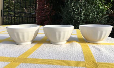 3 bols neufs en porcelaine blanche (diam�tre : 9 cm) 3 Merville (31)