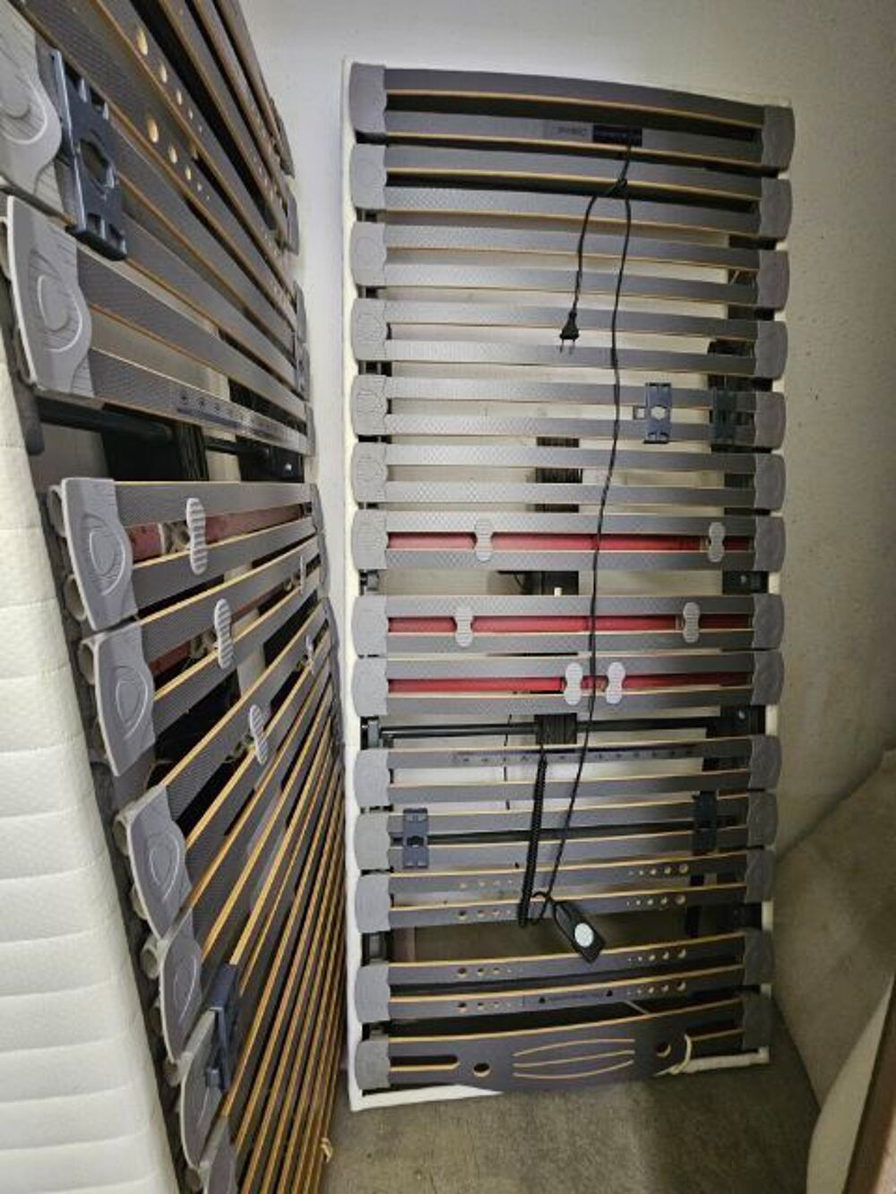 2 SOMMIERS ELECTRIQUES MARQUE SIMMONS Meubles