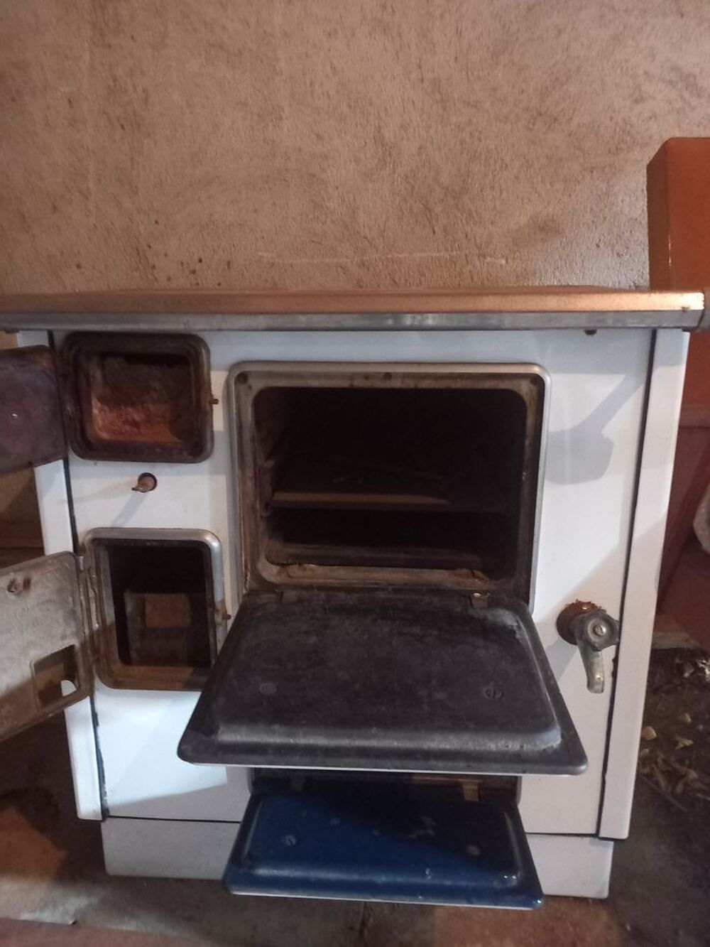 Cuisini&egrave;re charbon/bois marque Coste Electroménager