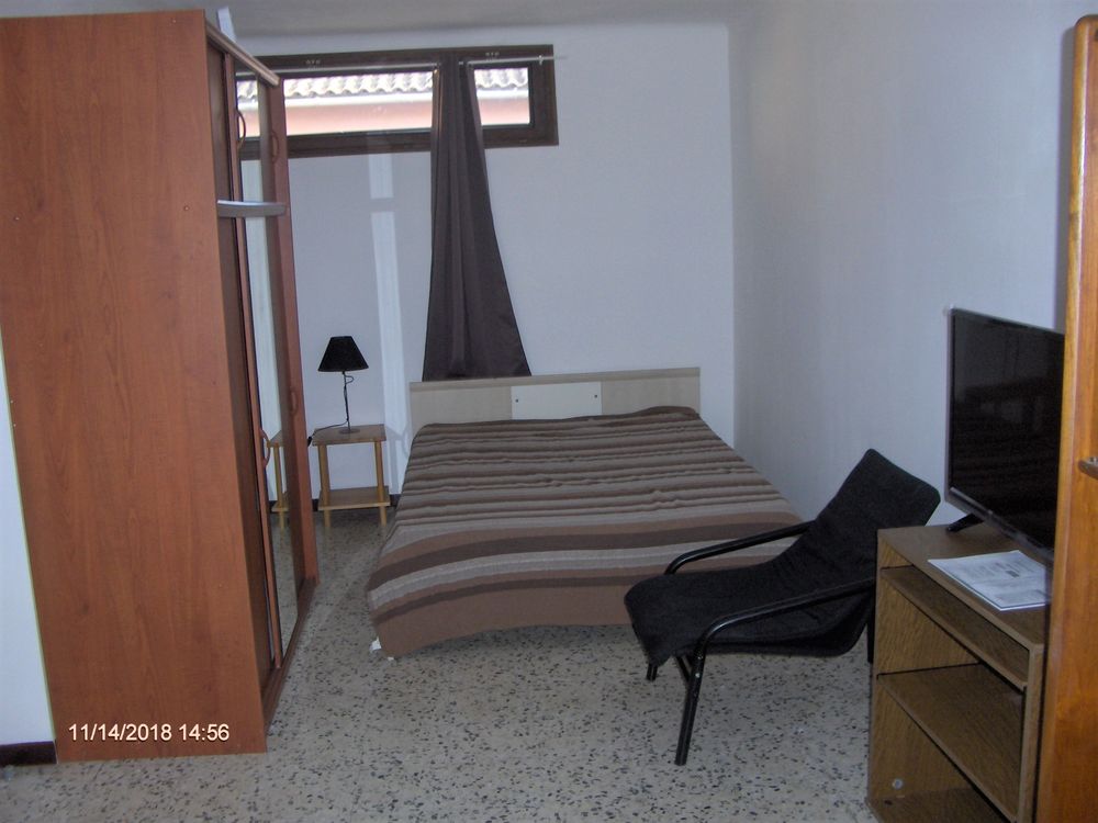 Location Appartement studio meublé avec balcon Avignon