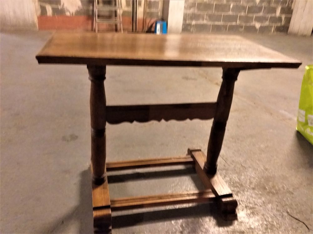 Petite table d'appoint ancienne ch&ecirc;ne Meubles