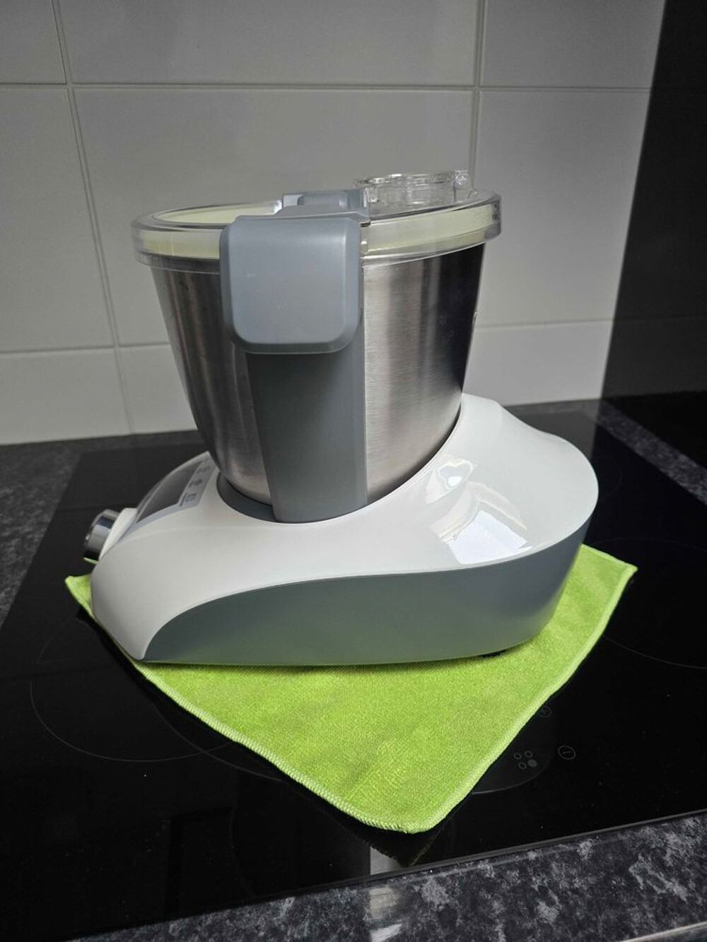 Compact Cook Tr&eacute;s bon &eacute;tat +accessoires suppl&eacute;mentaires Electroménager