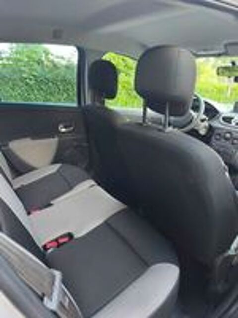Clio III Estate Clio Estate III dCi 75 Dynamique TomTom Euro 5 2012 occasion 44000 Nantes