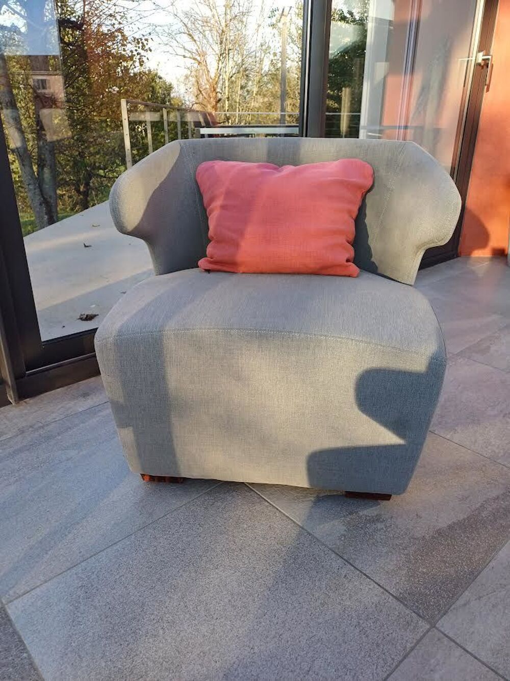 2 petits fauteuils lounge en bon &eacute;tat Meubles