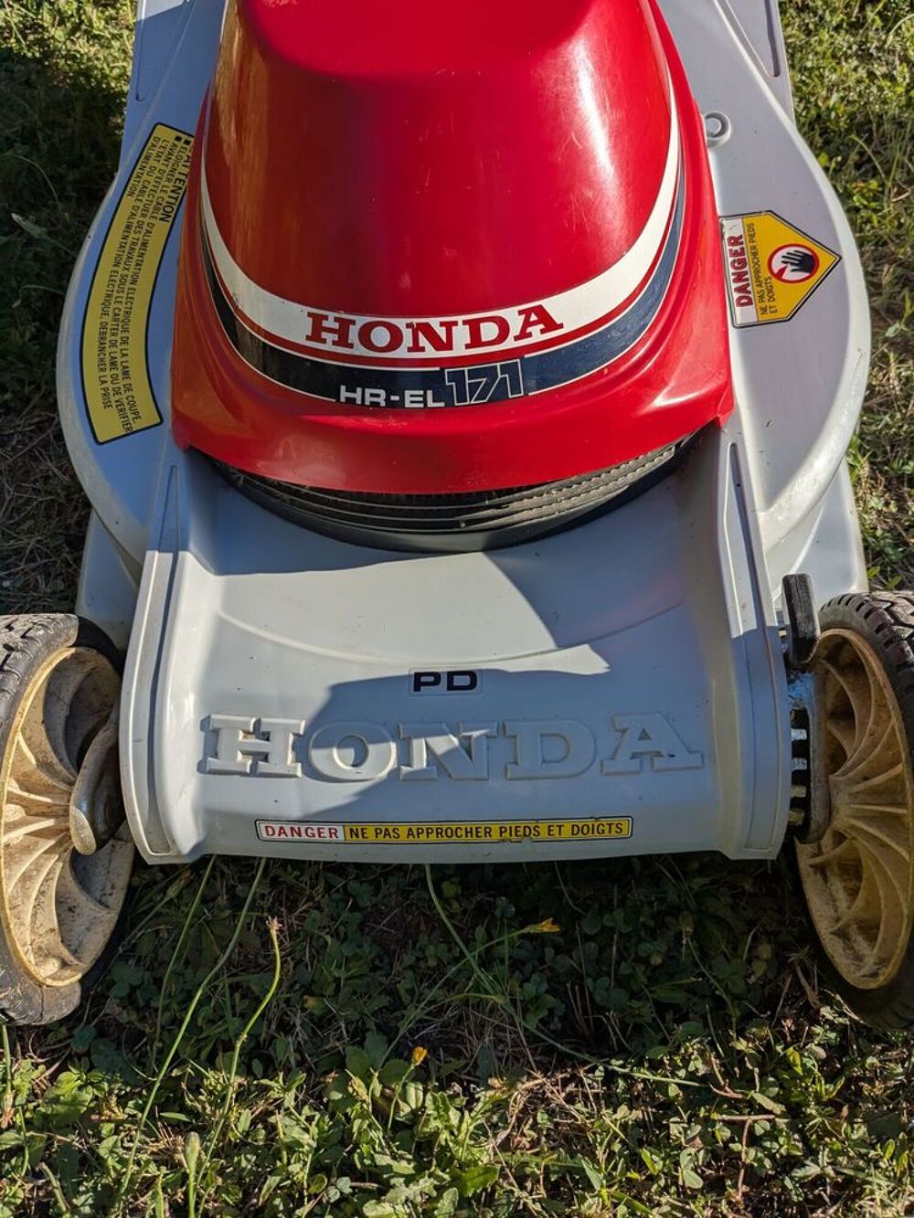 Tondeuse &agrave; gazon
Jardin