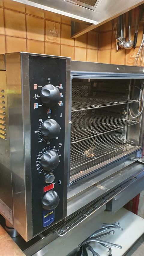 Four mixte avec grill 4x GN 2/3,  porte vitr�e triphas�s Villiers-sur-Marne (94)