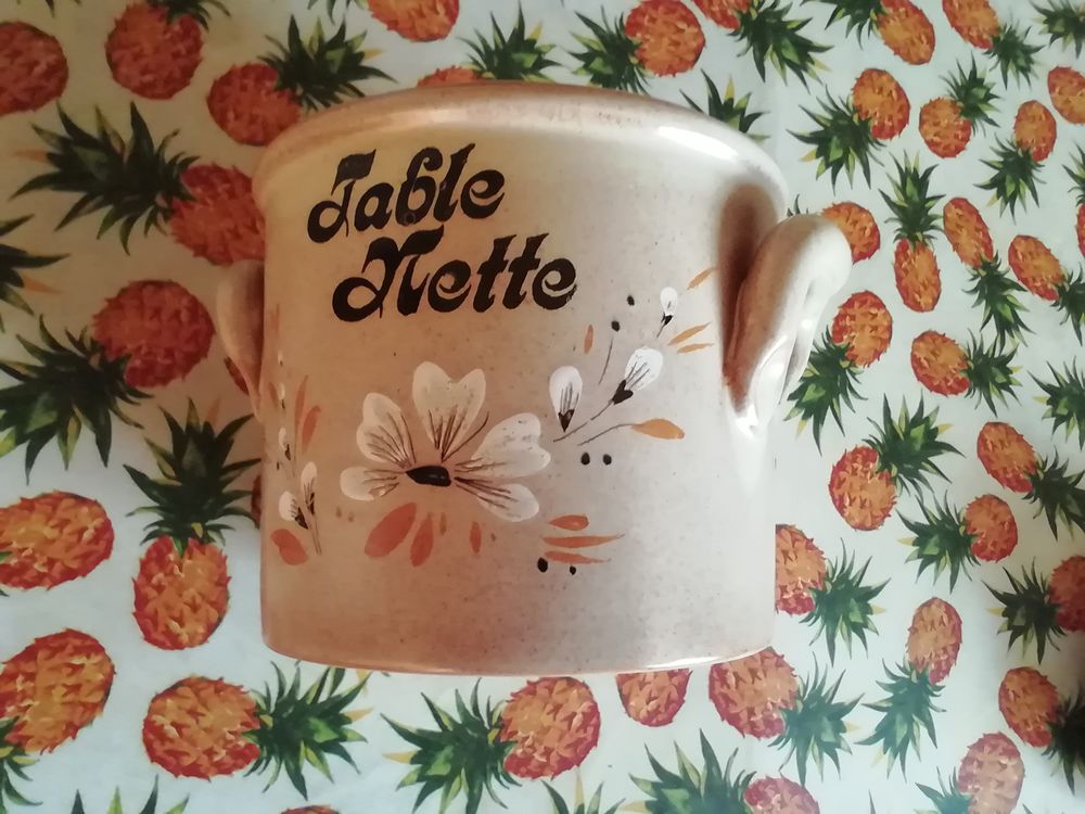 Serviteur de table neuve Cuisine