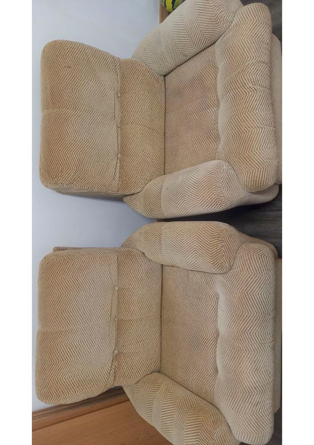Pour cause de d&eacute;m&eacute;nagement, deux fauteuils Meubles