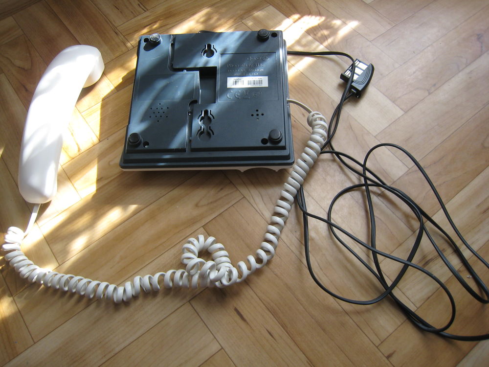 T&eacute;l&eacute;phone filaire "DORO" - (NH78) Téléphones et tablettes