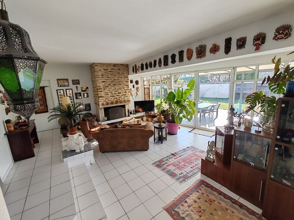Vente Maison Maison d'architecte de plein pied de 160 m2 Les essarts-le-roi