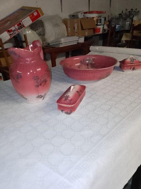 Ensemble broc et bassine en céramique rose 200 Proville (59)