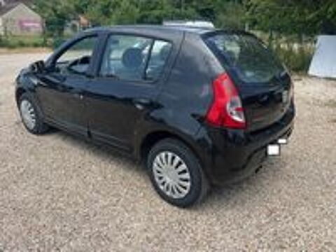 Sandero 1.5 dCi 70 eco2 Blackline 2010 occasion 89500 Armeau