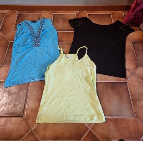 Lot de 2 débardeurs et 1 t-shirt bleu/vert/noir pour femme t 1 Vulbens (74)