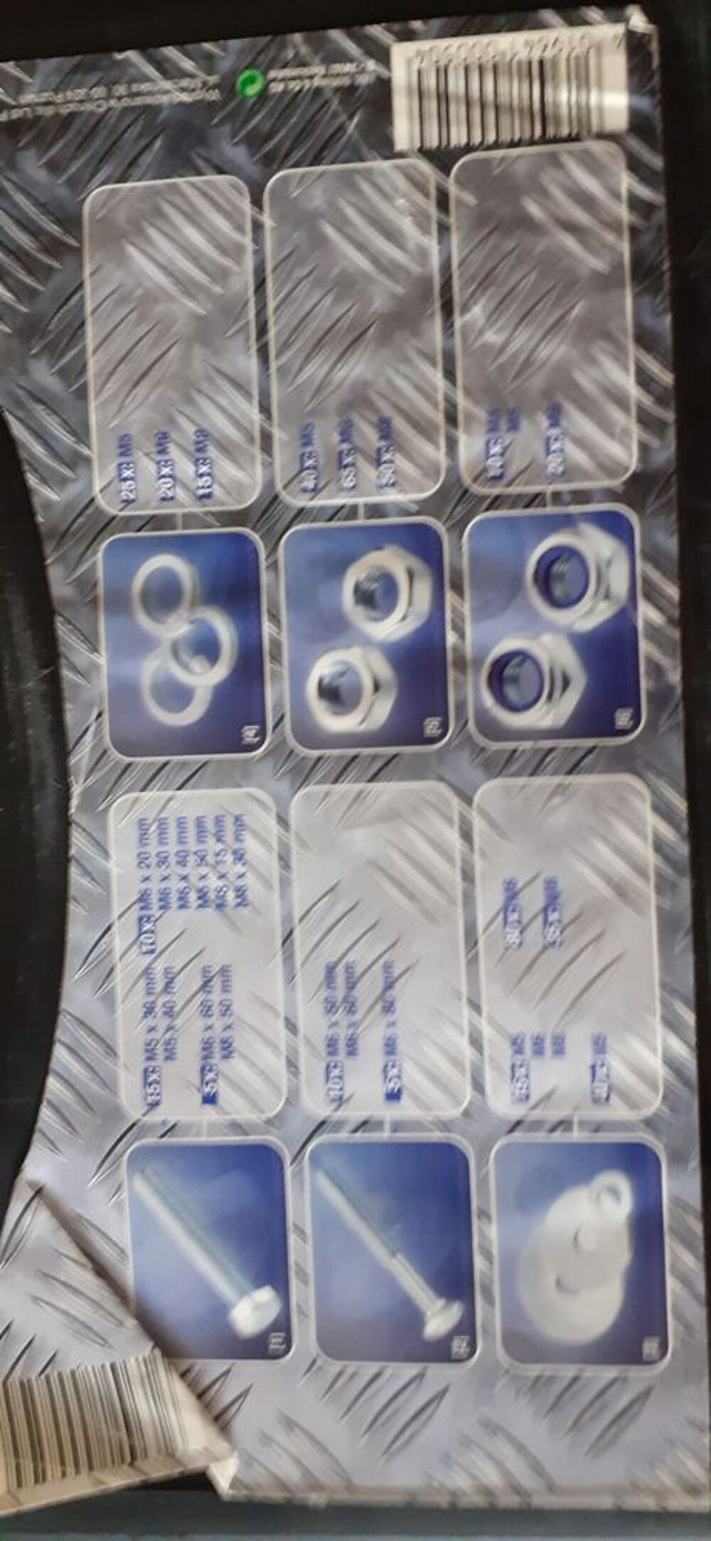 Coffret plastic de boulons, &eacute;crous, rondelles et divers (neu Bricolage