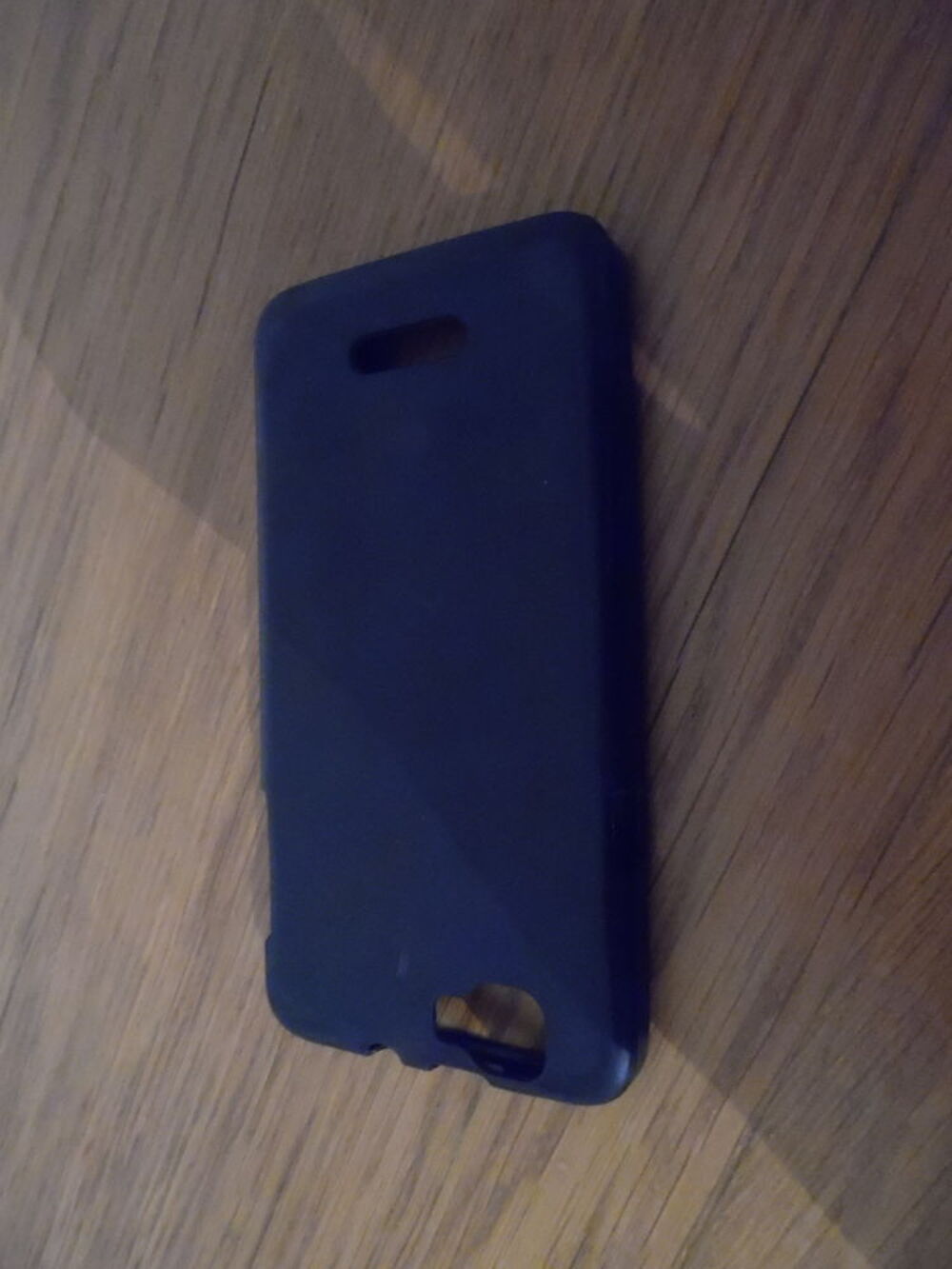 coque noire en silicone pour WIKO RAINBOW, COMME NEUVE Téléphones et tablettes