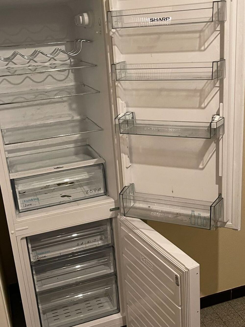 Frigo combin&eacute; Sharp Electroménager