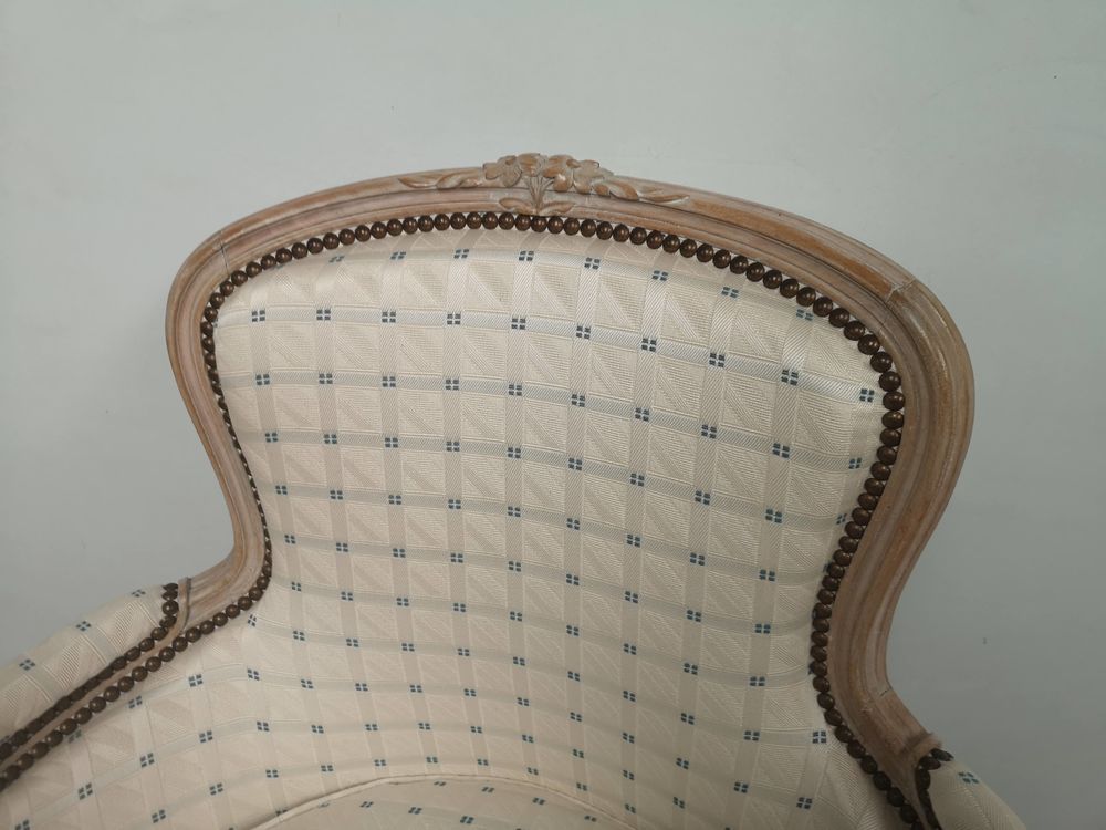 Fauteuil berg&egrave;re style Louis XV Meubles