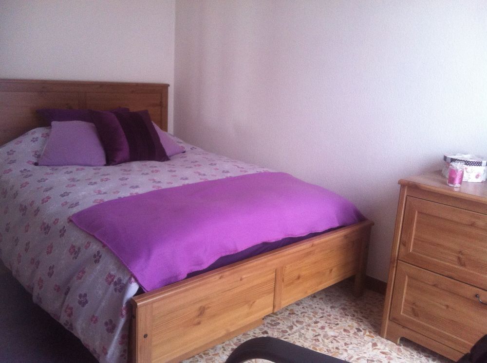 Chambre IKEA mod&egrave;le Hemn&egrave;s Bois clair Meubles