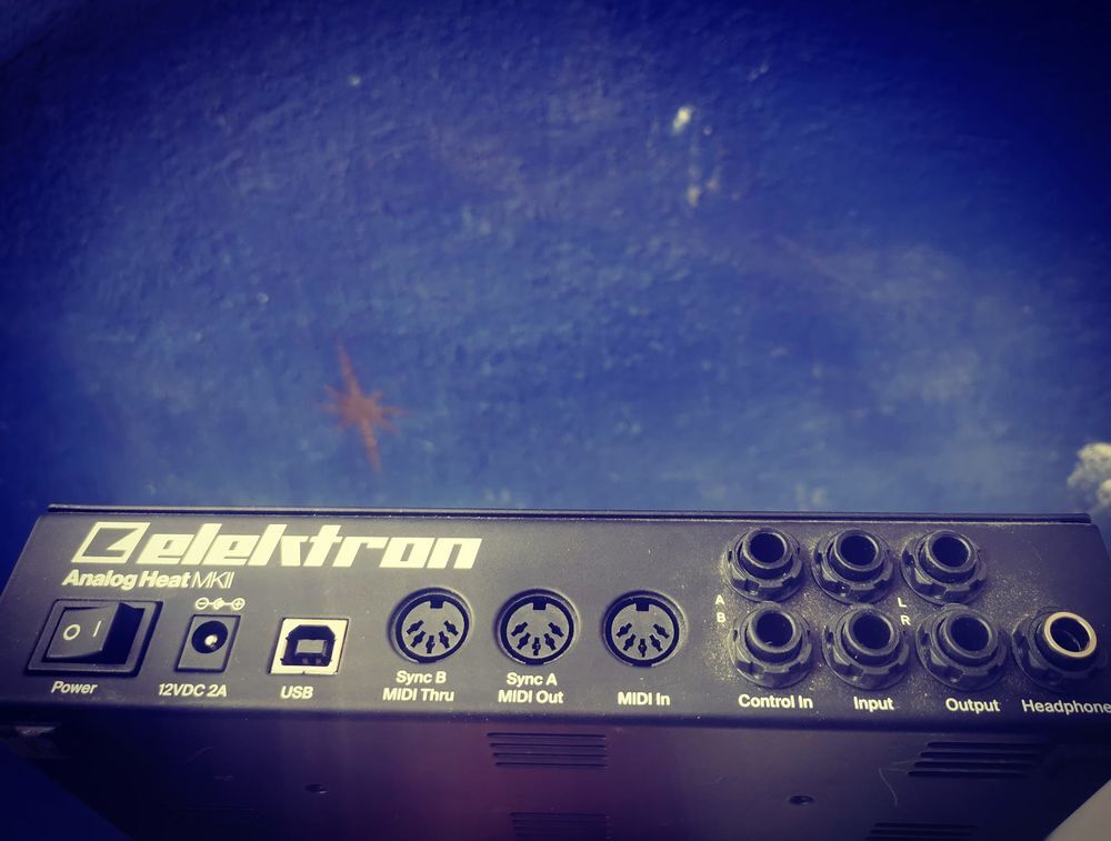 Elektron analog heat mk2 Instruments de musique
