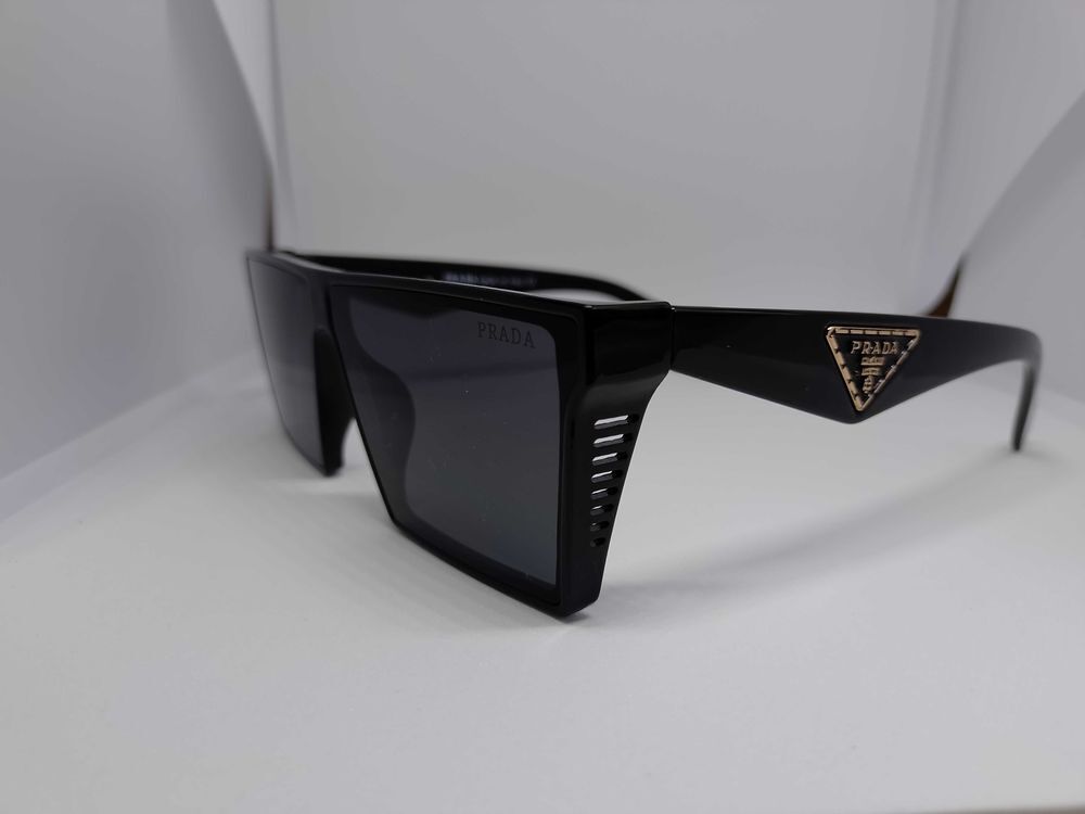 Lunettes soleil Prada Maroquinerie