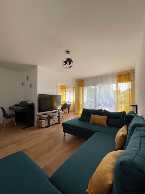   ? Appartement r�nov� 3 pi�ces + garage ferm� + cave Appartement - 77 m�