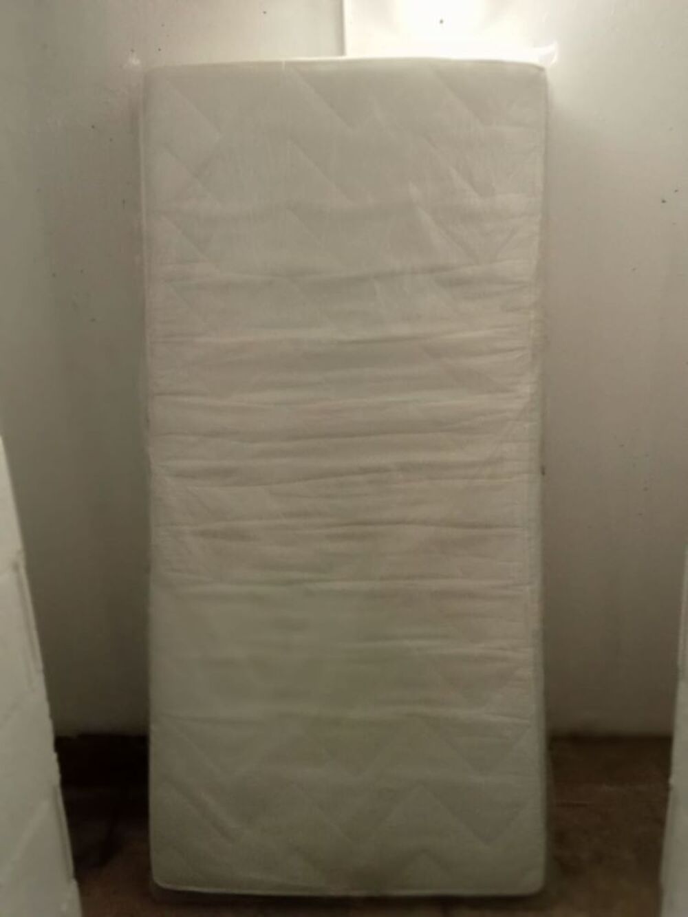 Matelas + Sommier bon &eacute;tat Meubles