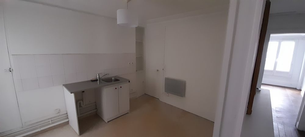 Location Appartement Appartement 3 pièces 72 m² Paris 3