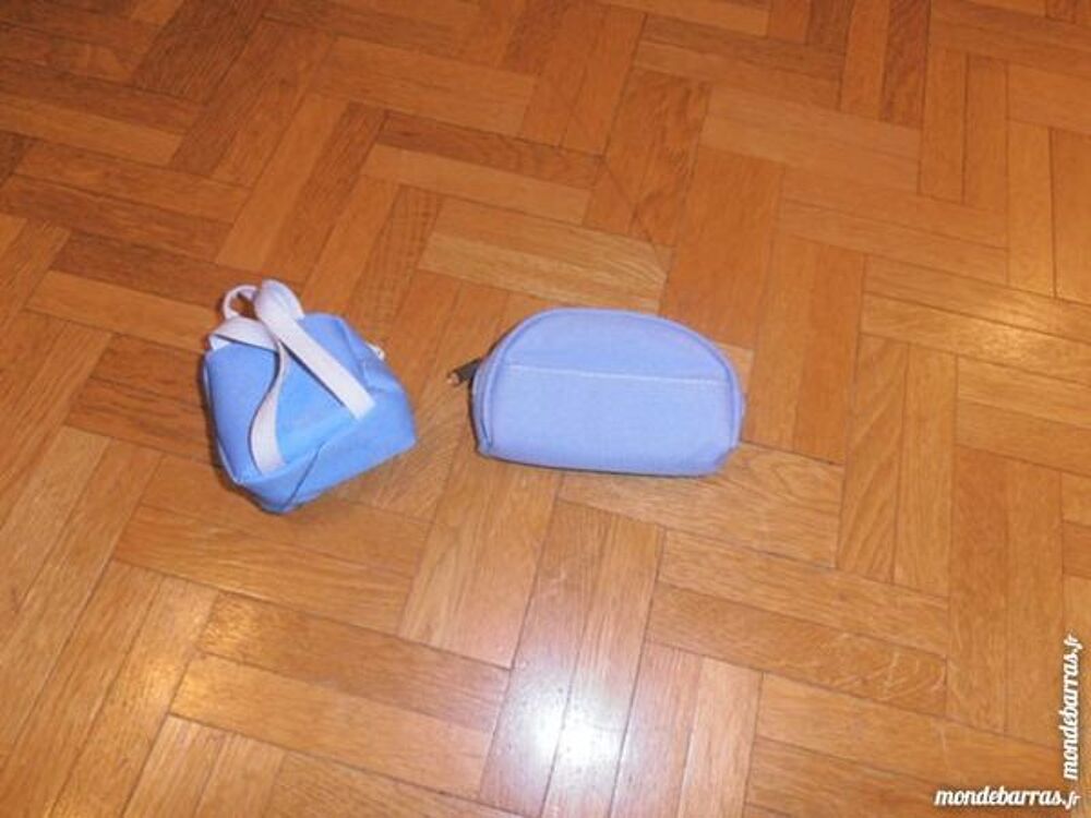 Lot de 2 porte-monnaie bleus (39) Jeux / jouets