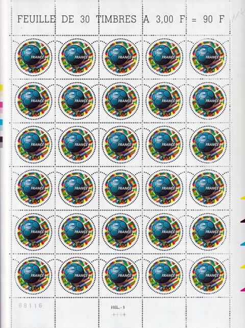 Feuille de 30 timbres Coupe du monde de football France 98 15 Nris-les-Bains (03)