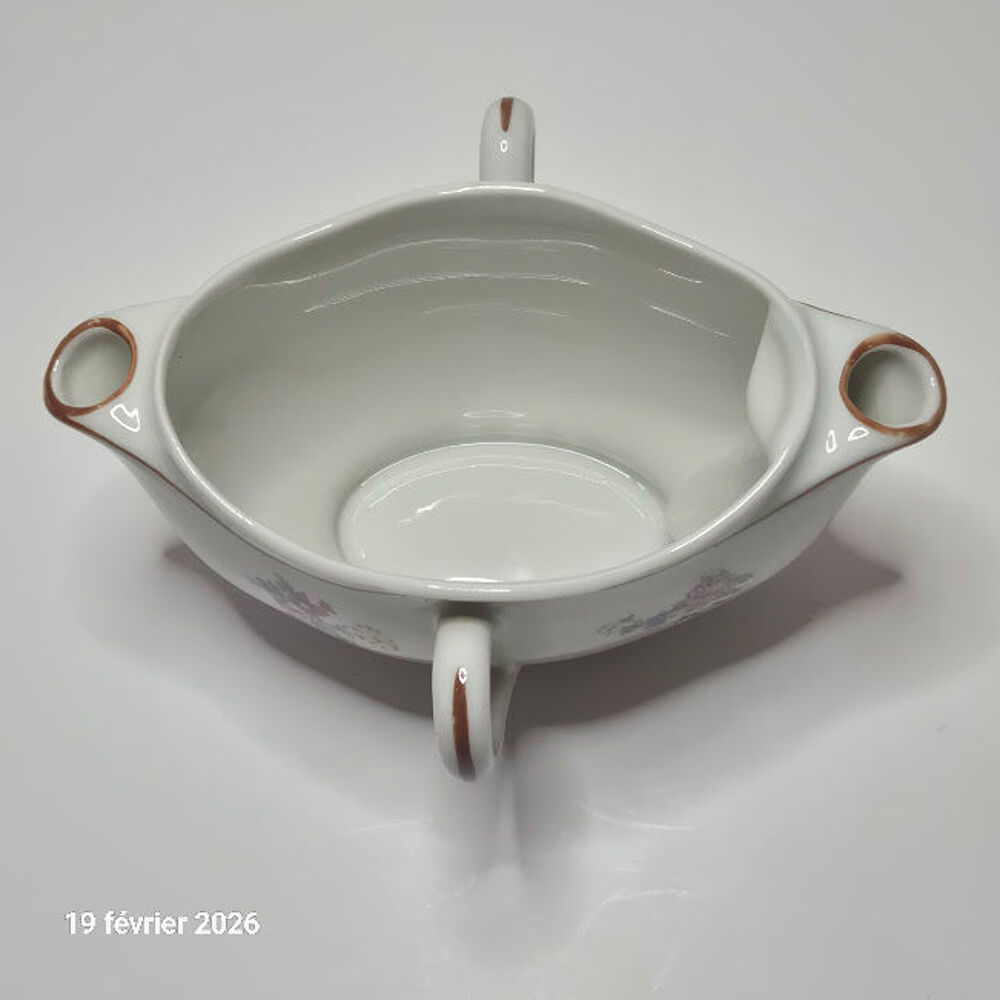 Sauci&egrave;re en porcelaine blanche de Limoges qui permet de s&eacute;pa Cuisine