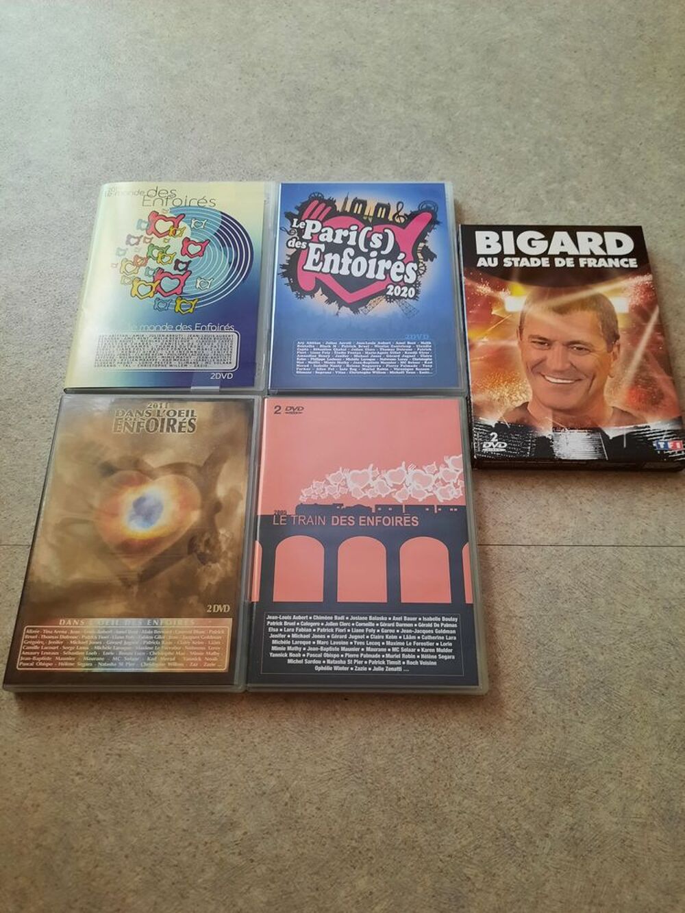 Etat neuf, lot (divis)de 5 DVD doubles,prix baiss&eacute; ! DVD et blu-ray