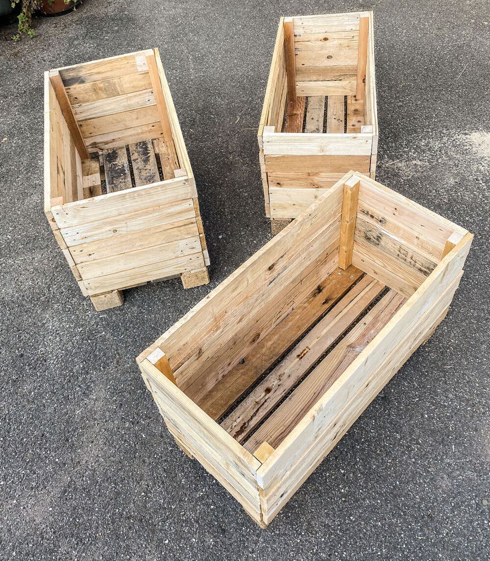 Jardini&egrave;re en bois pour potager Jardin