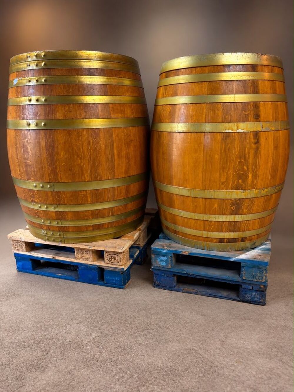   2 tonneaux bois chêne neufs 