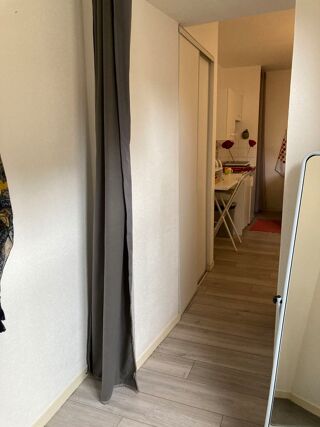 Appartement à louer 1 pièce 28 m²