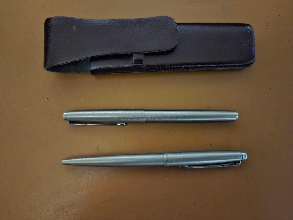 Parure de stylos Parker + encre 