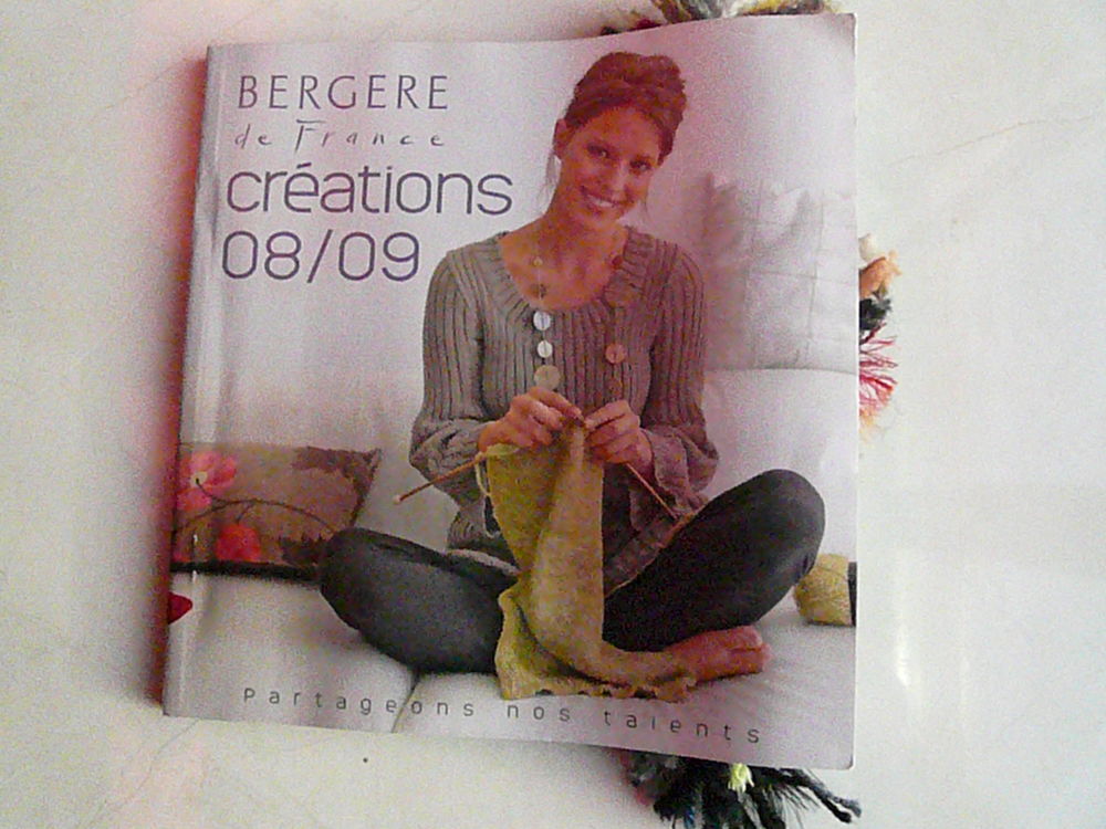Livre Tricot " Berg&egrave;re de France " 2008/2009. Livres et BD