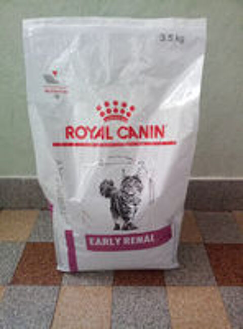   LOT CROQUETTES + SACHETS  EARLY RENAL 