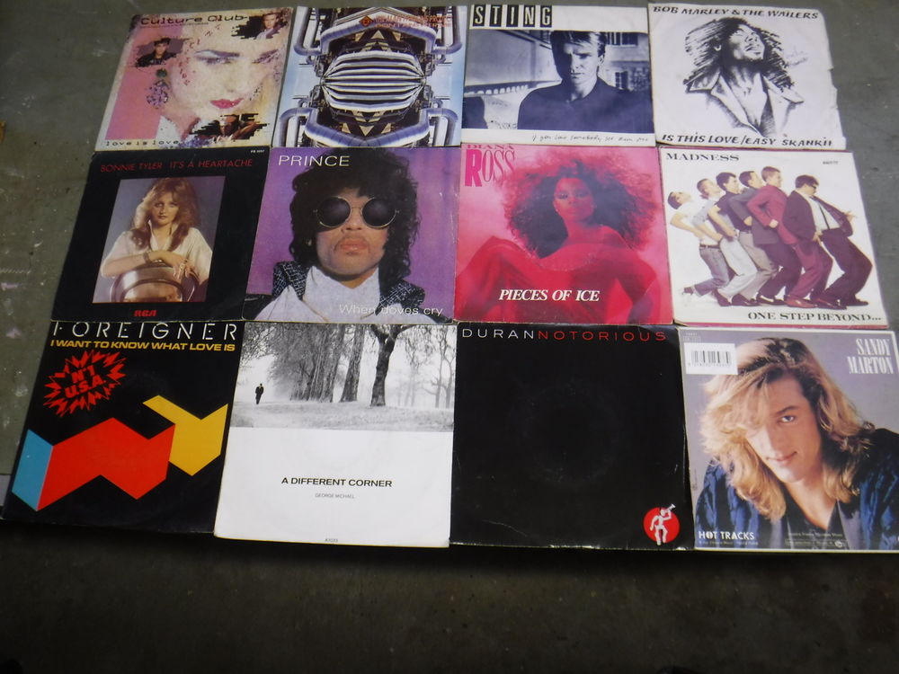 54 Disques vinyles 45 Tours - Internationales (1 &agrave; 36) CD et vinyles