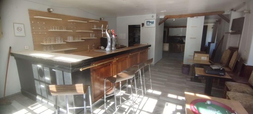 Vente Immeuble Café restaurant salle de spectacles Moulins-la-marche