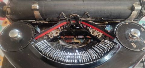 machine a �crire  ancienne Voiron (38)