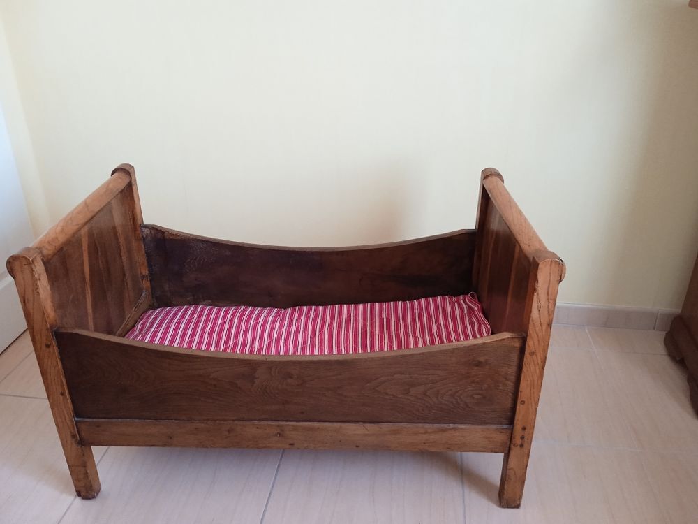 Lit b&eacute;b&eacute; bateau ann&eacute;e 1920 Meubles