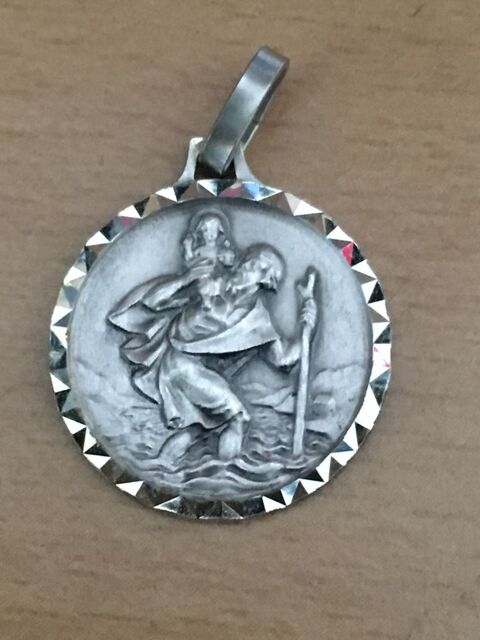 Médaille pendentif St Christophe plaqué argent ronde 1.5 cm
20 Saint-Prix (95)